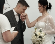 Весілля в день міста, фото Департаменту у справах сім’ї, молоді та спорту виконкому міської ради.