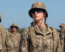 Жінок братимуть на військовий облік лише за їхньою згодою — Генштаб