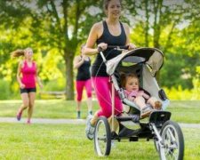 В криворожском парке для  молодых мамочек проведут забег с колясками