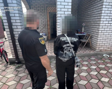 "Липові" благодійниці: у Кривому Розі затримали жінок, які оформлювали фейкові виплати за зруйноване житло
