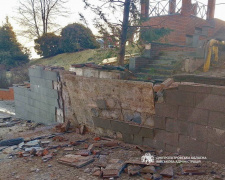 Десятки вибухів зранку: Дніпропетровщину масовано атакували дронами, є поранений