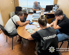 Хабар за вступ: на Дніпропетровщині двоє посадовців університету отримали підозру
