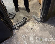 Підірвав гранату під дверима сусіда: у Кривому Розі затримали підозрюваного