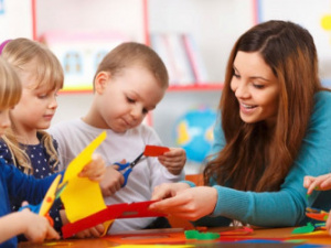 Вихователь, фото з відкритих джерел 