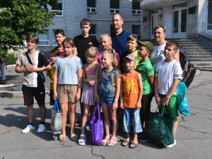 Метінвест підтримав проєкт Дениса Силантьєва «Фізична реабілітація через плавання» для дітей-переселенців