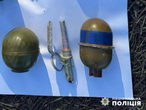 Продавав вибухівку просто на вулиці: поліція затримала криворізького торговця боєприпасами