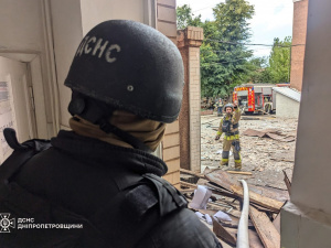 Росіяни атакували "шахедами" будівлю ТЦК та СП у Кривому Розі: коментар Сухопутних військ