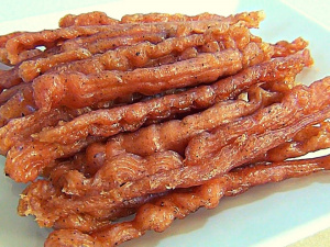 Домашні курячі ковбаски, приготовані в сушарці - фото з відкритих джерел