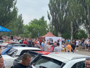У Кривому Розі відбувся автофестиваль «Драг-рейсінг»