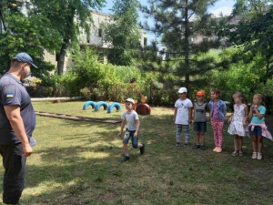 Діти та безпека: рятувальники Кривого Рогу провели профілактичну роботу