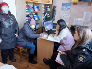 У Центрально-Міському районі виявили багатодітну родину, в якій батьки схильні до вживання алкоголю