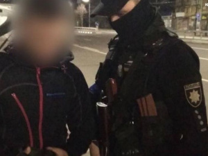 У Саксаганському районі чоловік кинув «коктейль Молотова» у магазин