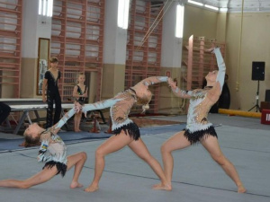 Криворізькі спортсмени посіли призові місця на чемпіонаті області зі спортивної акробатики