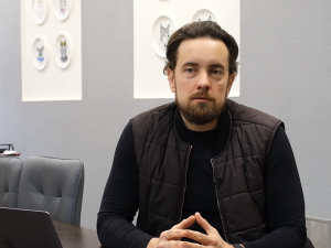 АДВОКАТ PRO: Чи можна фотографувати у громадських місцях?