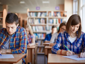 Найкращі ліцеї Кривого Рогу за результатами НМТ, фото з відкритих джерел