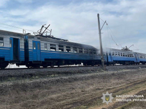 Автобусами та поїздами: як змінилися пасажирські перевезення через російський обстріл в Апостолівській громаді (РОЗКЛАД)