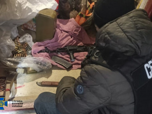 Продам кулемет, недорого: на Дніпропетровщині затримали підпільного торговця зброєю