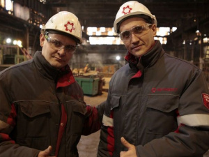 На криворізькі підприємства Метінвесту продовжують працевлаштовувати колег із Маріуполя