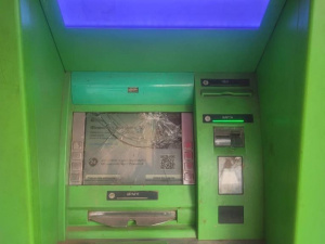 Поліція охорони Кривого Рогу затримала чоловіка, який розбив банкомат