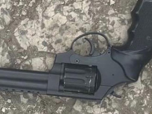 35-річний криворіжець погрожував пасажирам тролейбуса пістолетом