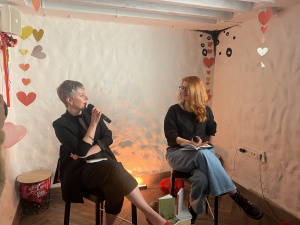 «Домашні читання» у Кривому Розі: Олена Гусейнова та Іванна Скиба-Якубова презентували свої поетичні збірки