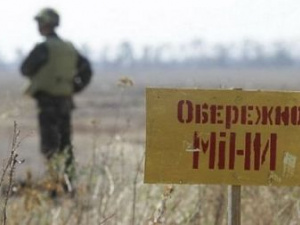 Піротехніки ДСНС знищили 17 ворожих вибухівок на Дніпропетровщині