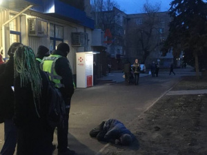 На Соцгороде криворожане оказали помощь мужчине без документов