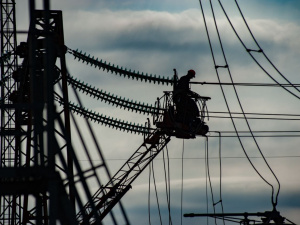 На Дніпропетровщині є значні пошкодження розподільних мереж через російську атаку – Міненерго