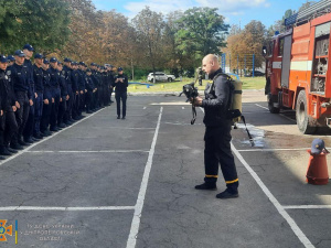 Криворізькі рятувальники провели лекційне заняття з вихованцями вишу