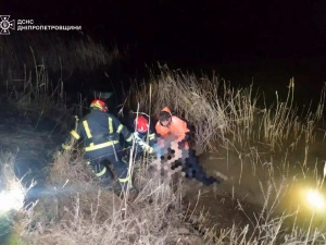 Криворіжець поїхав здому і не повернувся: надзвичайники дістали його тіло з водойми