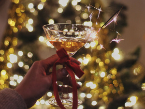 Чому дорослим важливо прикрашати ялинку - фото з відкритих джерел