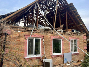 Вибухи не стихали: після російської атаки на Дніпропетровщині поранена жінка