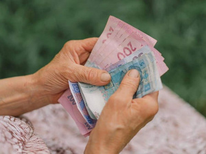 Додаткові пенсійні виплати у червні: хто з пенсіонерів їх отримає
