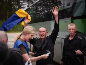 Повернені українці з полону, фото Президента України