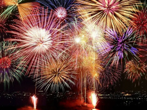 Дніпропетровщина посіла друге місце за кількістю вироків через салюти в небі, фото ілюстративне з відкритих джерел 