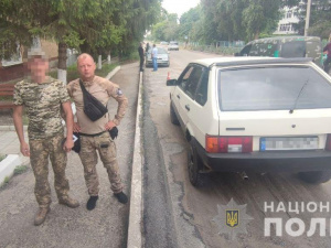 Правоохоронці Дніпропетровщині продовжують допомагати військовим