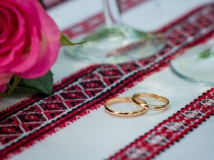 Вперше за сім років в Україні зафіксовано весільний бум: найбільше пар одружилось на Дніпропетровщині