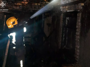 У Центрально-Міському районі вогнеборці врятували чоловіка з пожежі: подробиці події