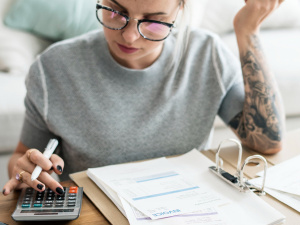 Платіжки за світло, фото ілюстративне 