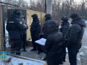 Депутат у центрі корупційної схеми: у Кривому Розі розкрадали гроші на ремонти шкіл і будинків