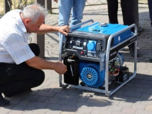 Громади Дніпропетровської області отримали електрогенератори від U-LEAD