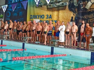 Два роки відновлення через плавання: учасники проєкту «Вільні хвилі» зустрілися на ветеранських змаганнях
