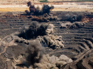 У Кривому Розі 8 травня протягом дня будуть лунати вибухи: деталі