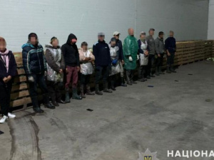 На Дніпропетровщині припинили діяльність ферм, де задарма працювали безхатченки