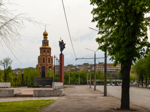 Ракетний удар по Україні, нова хвиля видачі проднаборів та договори з упц мп: головні новини у дайджесті
