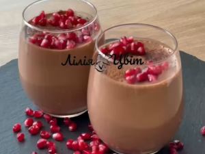 Кохання на смак: ніжний шоколадний десерт без випічки - фото скріншот з відео