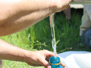 Підвіз води мешканцям Дніпропетровщини: вже практично весь Нікопольський район лишився без води