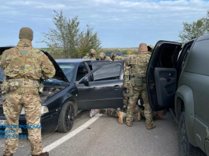 У Кривому Розі правоохоронці затримали місцевого за продаж зброї та боєприпасів