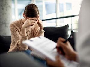 Чому біль не минає: психологія непрожитої втрати - фото з відкритих джерел