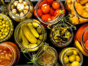 Заборонені інгредієнти для ідеальних огірків і помідорів - фото з відкритих джерел